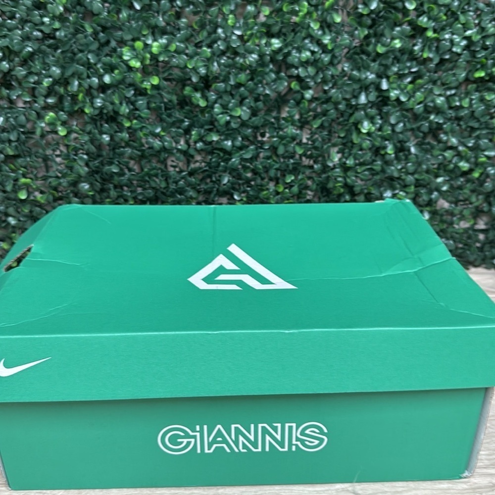 Nike Giannis Immortality 4 Black Sneakers - 8 - Picture 6 of 6